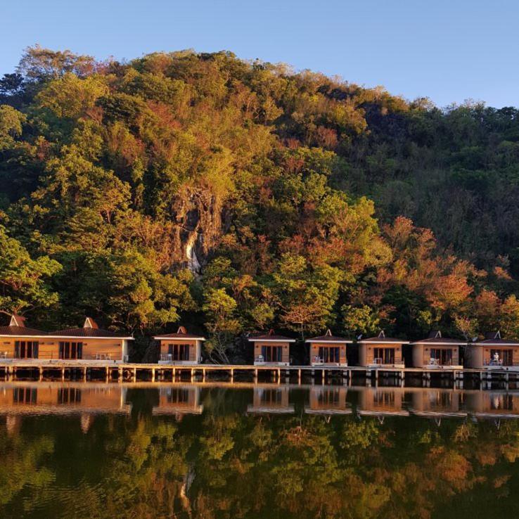 Tugawe Cove Resort Colongcocon Exterior photo