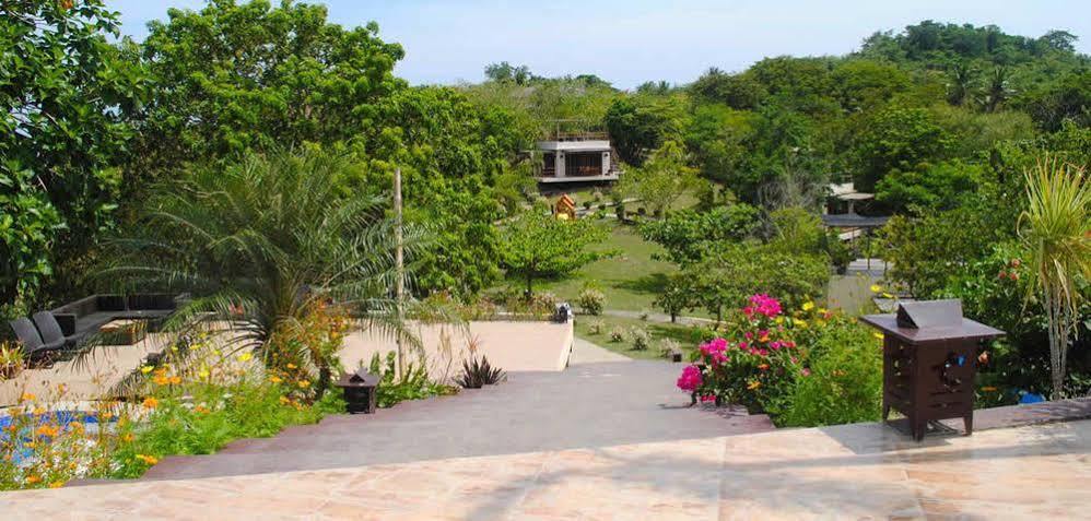 Tugawe Cove Resort Colongcocon Exterior photo